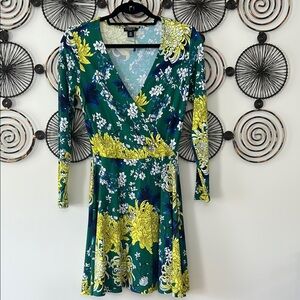 Karen Millen Peony Floral V-Neck Petite Dress (Belt Missing)
